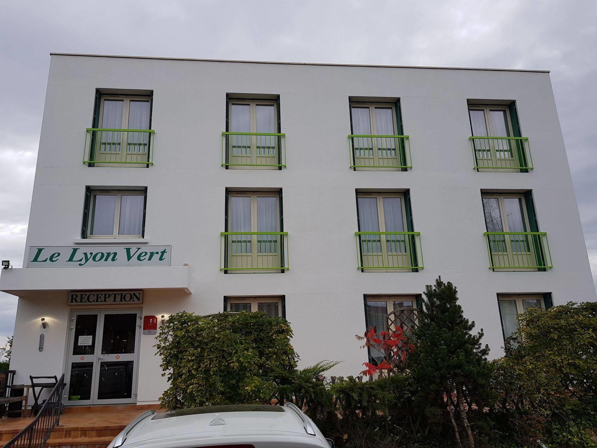 Hotel Le Lyon Vert Commentry Dış mekan fotoğraf